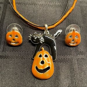 Black Cat and Pumpkin Pendant Necklace w Pumpkin Earrings